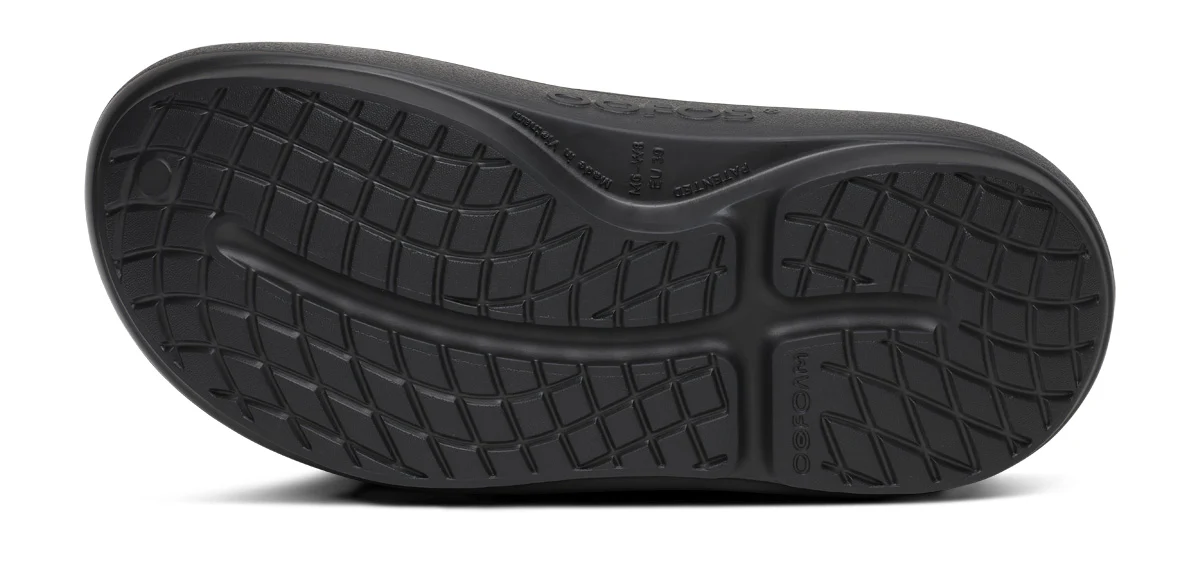 Women's Cloog PLUS Clog - Black - Image 8
