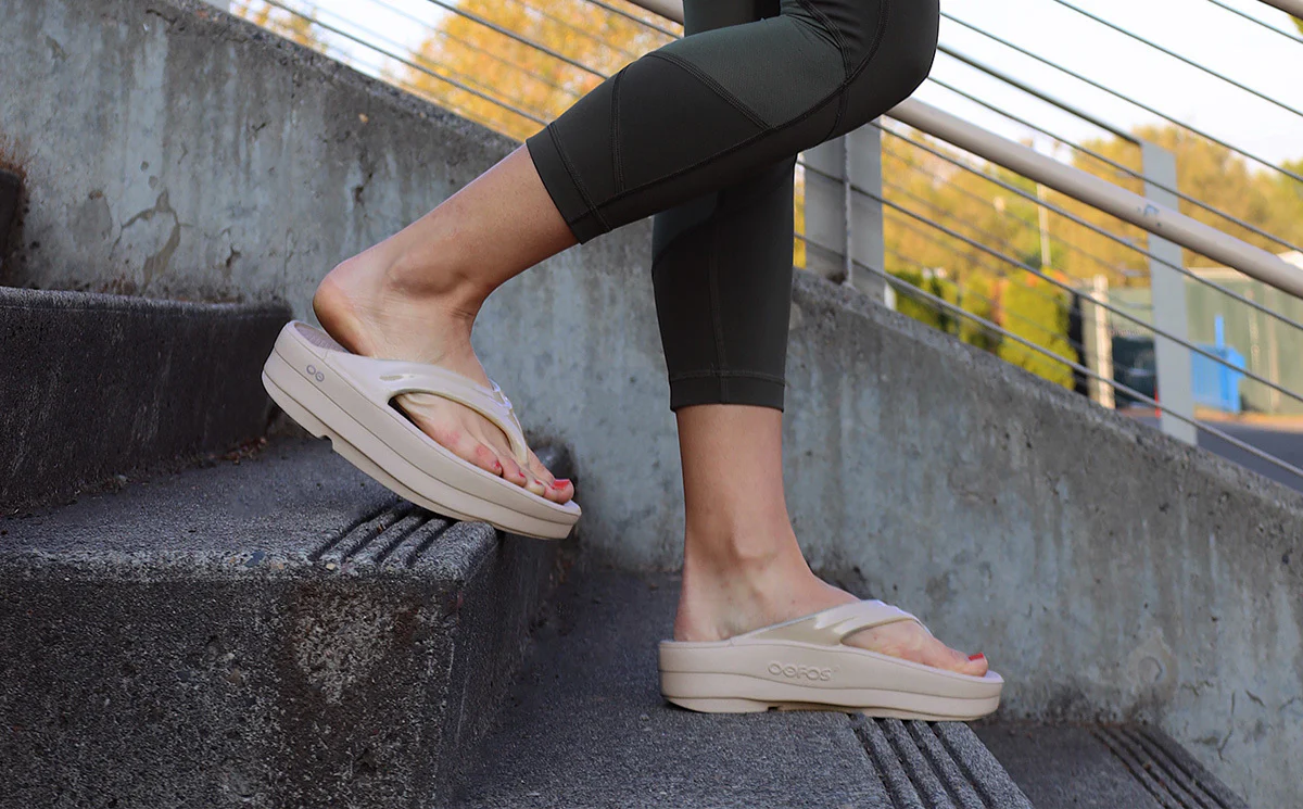 Women's OOmega OOlala Sandal - Nomad - Image 9