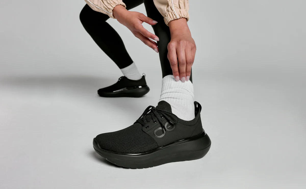 Women's OOmy Stride - Black - Image 8